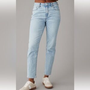 American Eagle Outfitters strigid mom jeans
